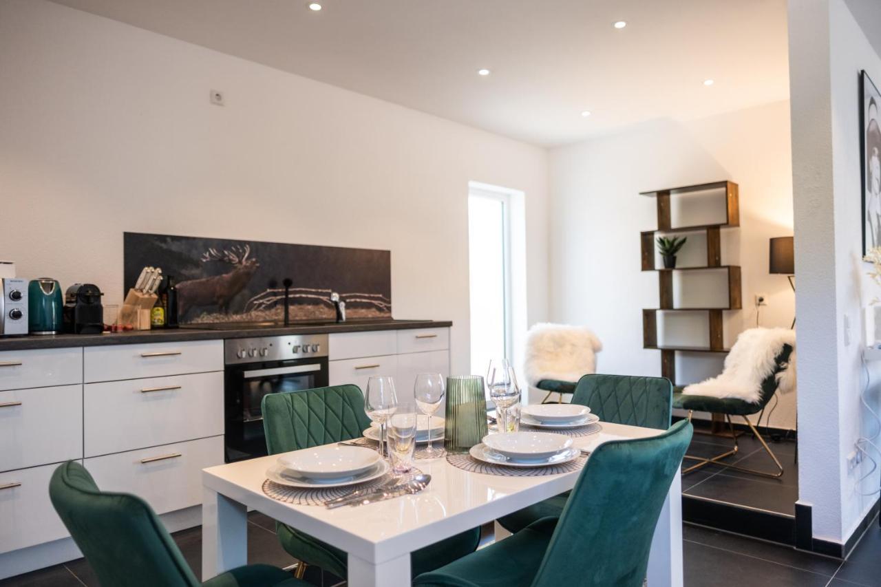 Klassen Apartments! Erleben Sie Biberach In Diesem Stilvollem Bungalow Mit Charme Und Komfort Biberach an der Riß المظهر الخارجي الصورة